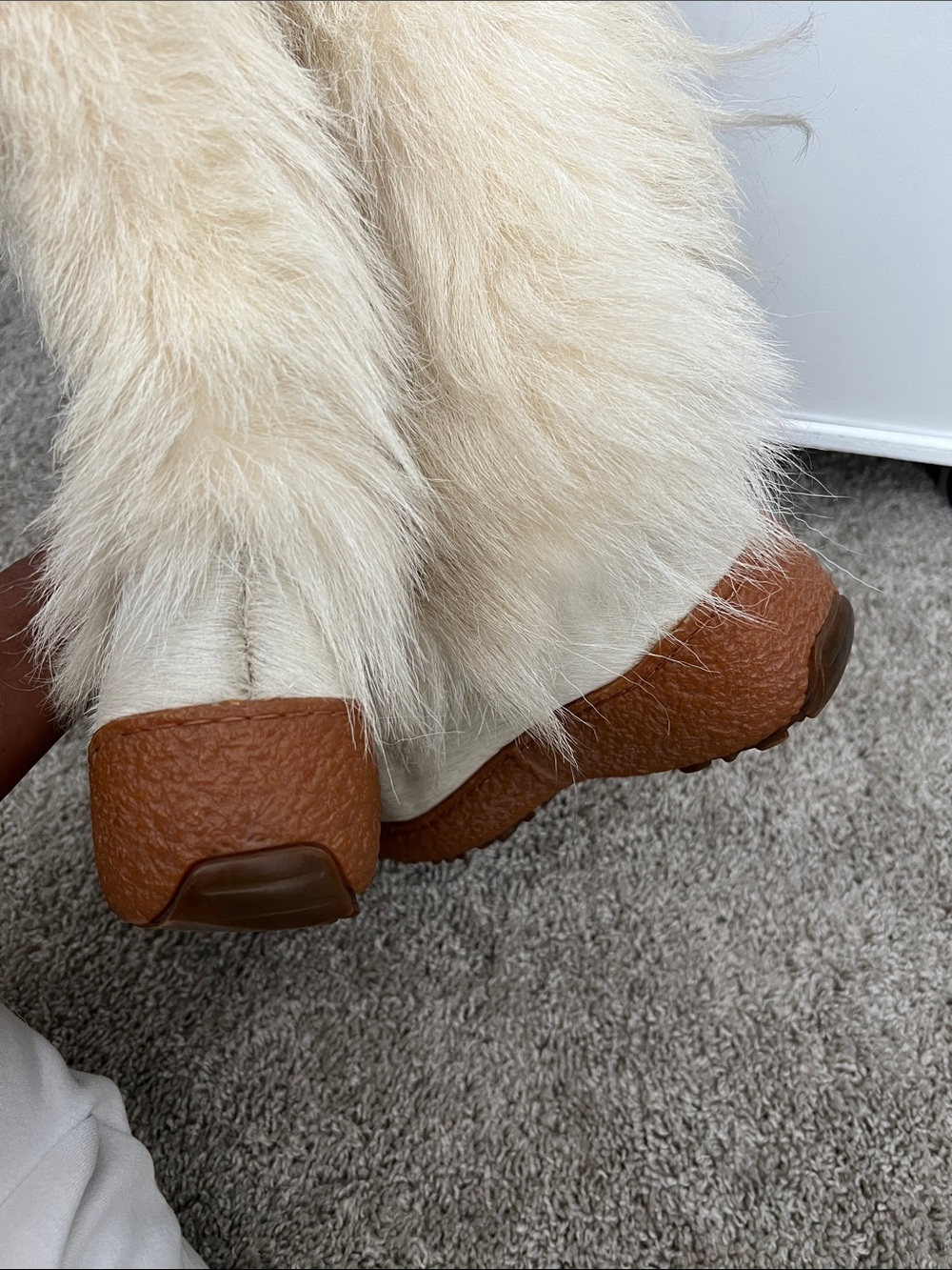 Real Fur Winter Boots in Cream with Brown Sole - Picture 13 of 13